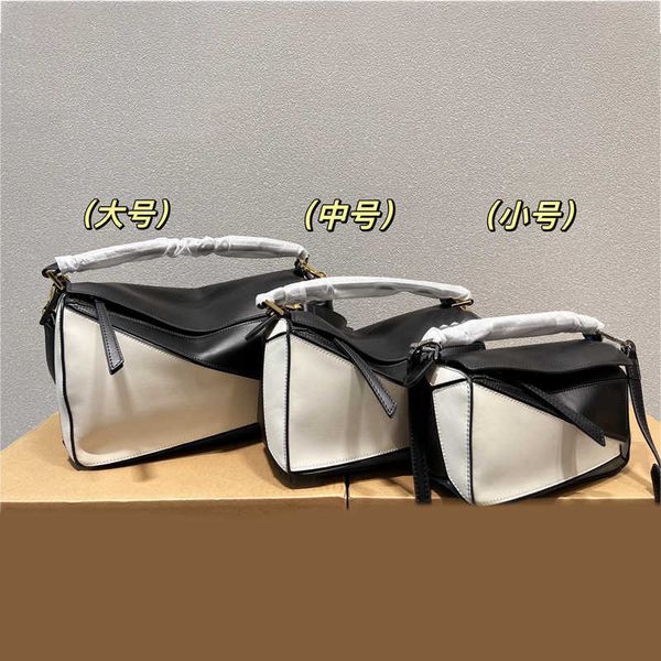 geometry designer bags women luxurys handbags crossbody shoulder bags shoulder clutch strap fashion messengers purses 230420
geometry designer bags women luxurys handbags crossbody shoulder bags shoulder clutch strap fashion messengers purses 230420