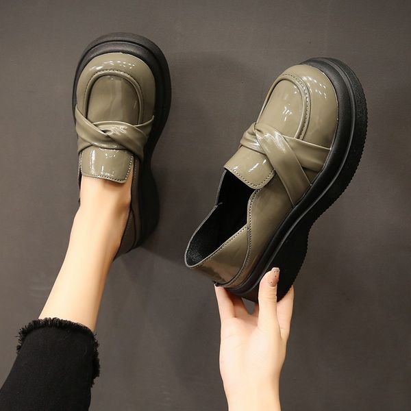 casual woman shoe slip-on female footwear clogs platform round toe loafers with fur soft shallow mouth oxfords slip on dress, Black;white
casual woman shoe slip-on female footwear clogs platform round toe loafers with fur soft shallow mouth oxfords slip on dress, Black;white