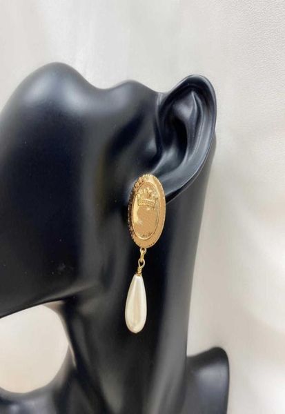 2021 brand yellow gold color fashion jewelry drop pearls earrings geisha dream party crown pearls stud jewelry7854512, Golden
2021 brand yellow gold color fashion jewelry drop pearls earrings geisha dream party crown pearls stud jewelry7854512, Golden