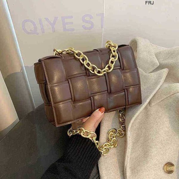 designer bottegas bags venetas cassettes european and american fashion metal thick chain knitting handheld square bag 2023 net red pillow ad
designer bottegas bags venetas cassettes european and american fashion metal thick chain knitting handheld square bag 2023 net red pillow ad
