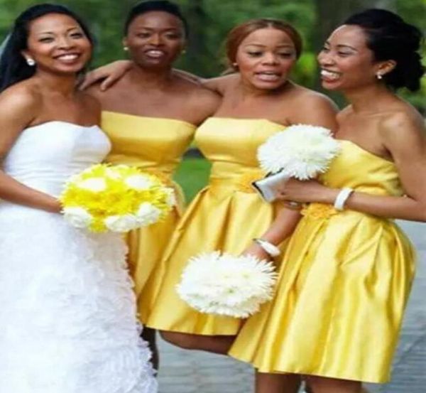 simple strapless sleeveless short bridesmaid dress satin corset knee length aline zipper elegant wedding party dresses gown4880120, White;pink
simple strapless sleeveless short bridesmaid dress satin corset knee length aline zipper elegant wedding party dresses gown4880120, White;pink