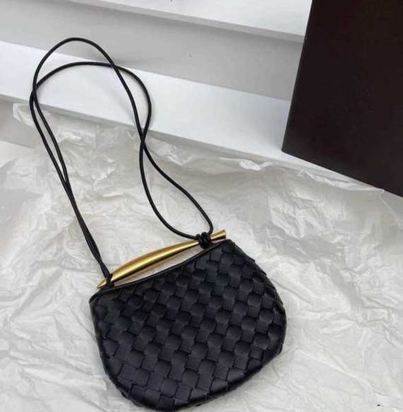 strap girl bag long 2023 classic designer cute purse women sardine street mini fashion shoulder metal handle woven messenger nup6
strap girl bag long 2023 classic designer cute purse women sardine street mini fashion shoulder metal handle woven messenger nup6