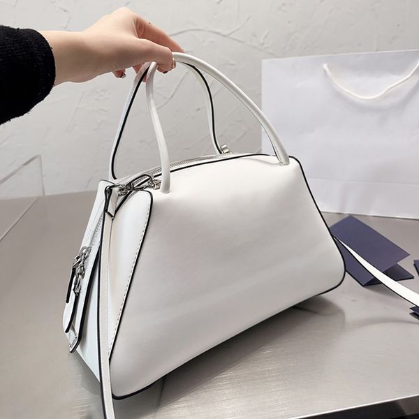 white women bag designer bags fashion shoulder purse classic luxury messenger summer crossbody handbag lady purses
white women bag designer bags fashion shoulder purse classic luxury messenger summer crossbody handbag lady purses