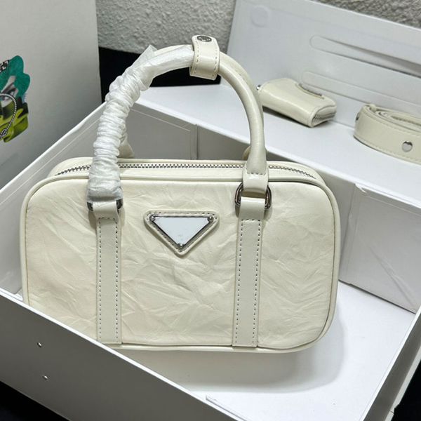 cowhide handbag fashion square box shoulder bag solid color crossbody bags silver hardware zipper closure travel cosmetic case removable str
cowhide handbag fashion square box shoulder bag solid color crossbody bags silver hardware zipper closure travel cosmetic case removable str