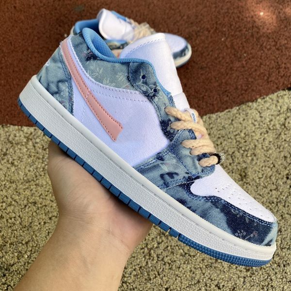 replaces 1s basketball shoes overlays with acid wash denim 1 low white dutch blue white hollandais men women designer sneakers
replaces 1s basketball shoes overlays with acid wash denim 1 low white dutch blue white hollandais men women designer sneakers