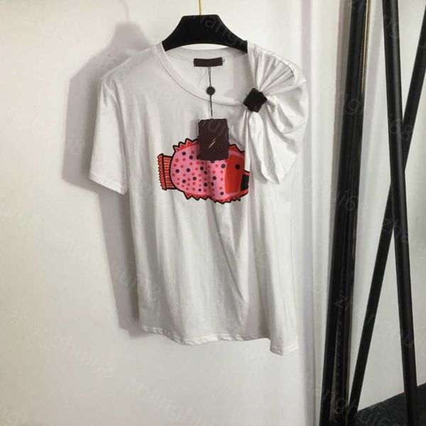 23ss tee womens t-shirt womens designer clothing round neck pure cotton custom leather buckle twist wave dot fish print short sleeve t-shirt, White
23ss tee womens t-shirt womens designer clothing round neck pure cotton custom leather buckle twist wave dot fish print short sleeve t-shirt, White