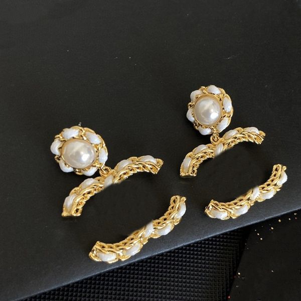 classic letter c earing designer ccity stud earring for lady women party jewelry pearl gold earrings woman gift 8967, Golden;silver
classic letter c earing designer ccity stud earring for lady women party jewelry pearl gold earrings woman gift 8967, Golden;silver