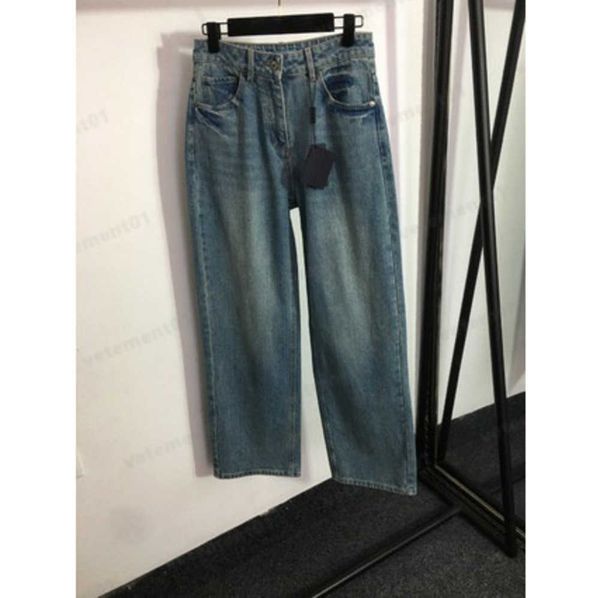 loose blue jeans women luxury back pocket letter triangle label high waist wide leg pants classic hip hop casual denim trousers designer wom
loose blue jeans women luxury back pocket letter triangle label high waist wide leg pants classic hip hop casual denim trousers designer wom
