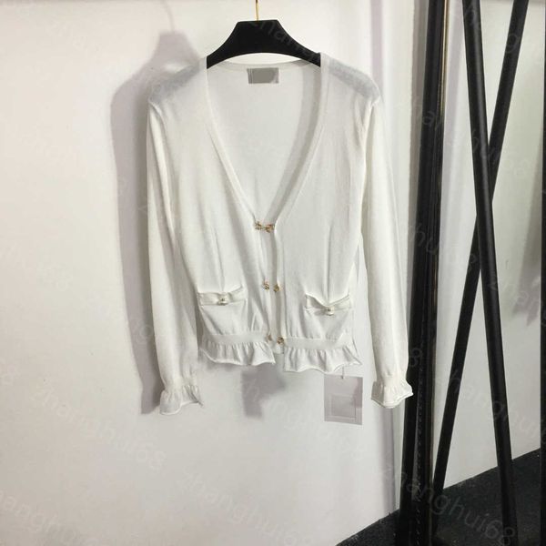 23ss womens knits womens designer clothing nail drill bow button v-neck long sleeve knitted cardigan womens clothes, White
23ss womens knits womens designer clothing nail drill bow button v-neck long sleeve knitted cardigan womens clothes, White