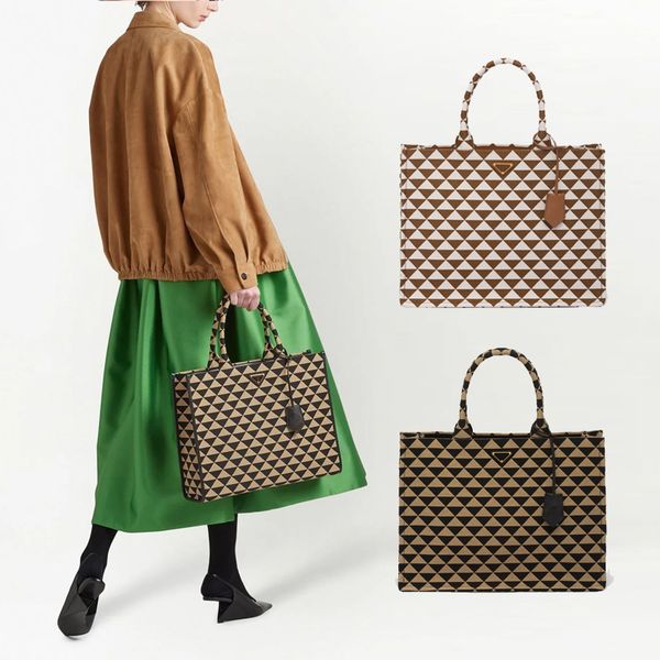 luxury designer embroidery clutch messenger bags handle handbag tote shoulder cross body beach bag womens purse mens symbole triangle fashio
luxury designer embroidery clutch messenger bags handle handbag tote shoulder cross body beach bag womens purse mens symbole triangle fashio