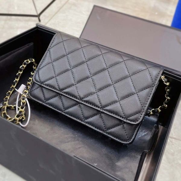 designer bag handbag shoulder bag fashion classic brand four colors leather wallet outdoor convenient travel
designer bag handbag shoulder bag fashion classic brand four colors leather wallet outdoor convenient travel