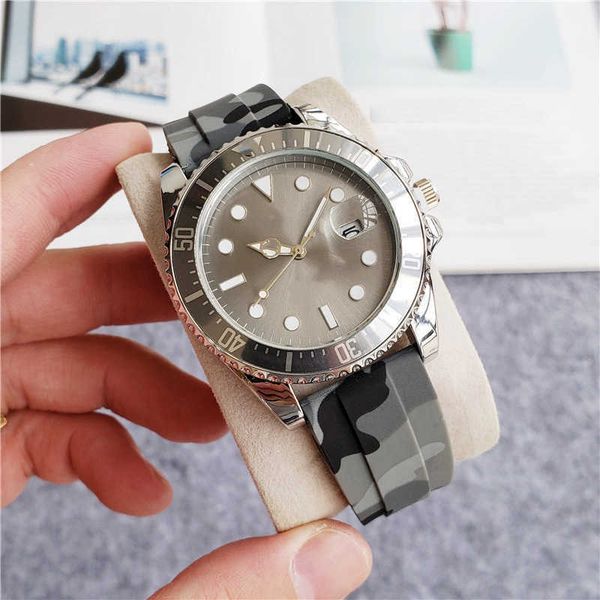 fashion womens watch luxury man watch sapphire rubber watch band couple watches, Slivery;black
fashion womens watch luxury man watch sapphire rubber watch band couple watches, Slivery;black