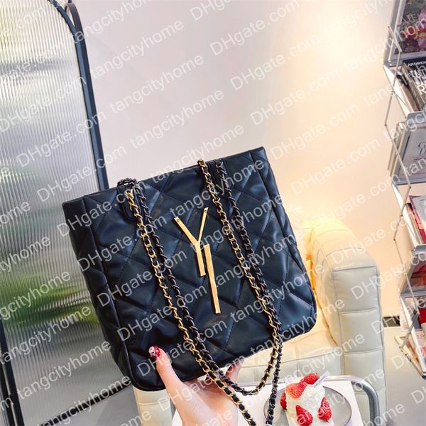 designer large tote bag luxury tai purse single shoulder bag womens large capacity handbag thread diamond lattice purse with big metal logo
designer large tote bag luxury tai purse single shoulder bag womens large capacity handbag thread diamond lattice purse with big metal logo