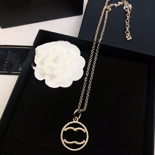 2023 designer for women luxury pendant necklaces heart shape pearl choker gold necklace letter ccity classic jewelry accessories 390, Silver
2023 designer for women luxury pendant necklaces heart shape pearl choker gold necklace letter ccity classic jewelry accessories 390, Silver