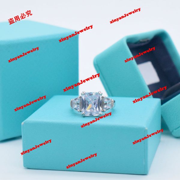 new designer luxury ladies cross between gold rings with diamonds fashion rings classic jewelry 18k silver plated rose wedding wholesale adj, Golden;silver
new designer luxury ladies cross between gold rings with diamonds fashion rings classic jewelry 18k silver plated rose wedding wholesale adj, Golden;silver