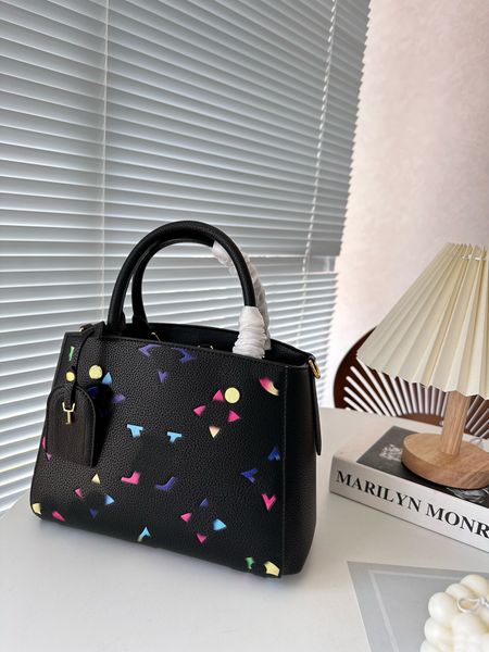 tz designer bags women designers handbags fashion bb tote bags luxurys brand letter printed shopping bag classic large capacity small pochet
tz designer bags women designers handbags fashion bb tote bags luxurys brand letter printed shopping bag classic large capacity small pochet
