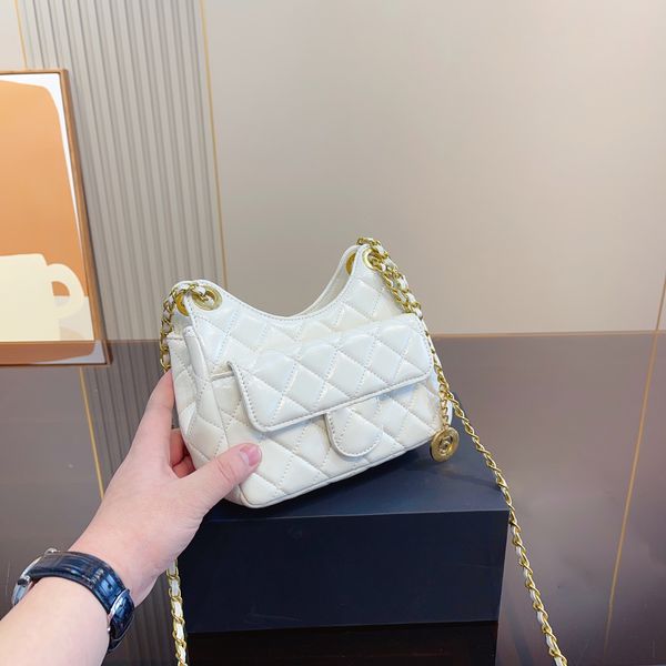 tote bag velour shoulder bags women designer bag handel purse luxury handbag chain shoulder bag double letters solid hasp waist
tote bag velour shoulder bags women designer bag handel purse luxury handbag chain shoulder bag double letters solid hasp waist
