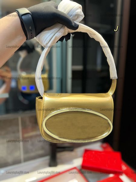2023 ladies shoulder bag gold diesels handle designer bag womens flap luxury handbag female pochette nappa leather tote casual italy fashion
2023 ladies shoulder bag gold diesels handle designer bag womens flap luxury handbag female pochette nappa leather tote casual italy fashion