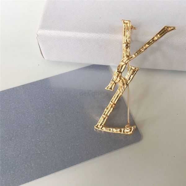 fashion designer brooch for women luxury gold jewelry ladies dress accessory pins womens pearl brooches brand breastpin leency brosche 1z3p4, Gray
fashion designer brooch for women luxury gold jewelry ladies dress accessory pins womens pearl brooches brand breastpin leency brosche 1z3p4, Gray