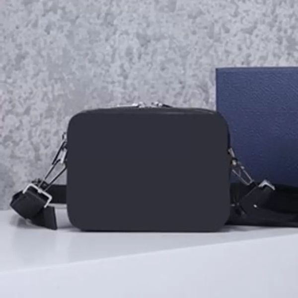 designer purse new arrival crossbody bag ladies cross body shoulder bags canvas zipper handbags wallet fashion men and women's alike wi, Black;red
designer purse new arrival crossbody bag ladies cross body shoulder bags canvas zipper handbags wallet fashion men and women's alike wi, Black;red