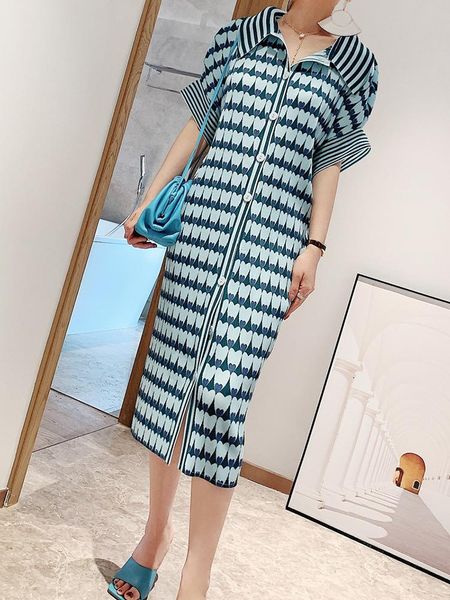 dresses miyake pleated dress 2022 spring hearts love printed dress cardigan button dress elegant flare sleeve designer clothing 8958, Black;gray
dresses miyake pleated dress 2022 spring hearts love printed dress cardigan button dress elegant flare sleeve designer clothing 8958, Black;gray