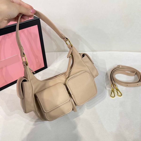 vintage tote women men motorcycle bag luxurys handbag classic designer shoulder bags lady retro high-capacity crossbody handbags 230524
vintage tote women men motorcycle bag luxurys handbag classic designer shoulder bags lady retro high-capacity crossbody handbags 230524