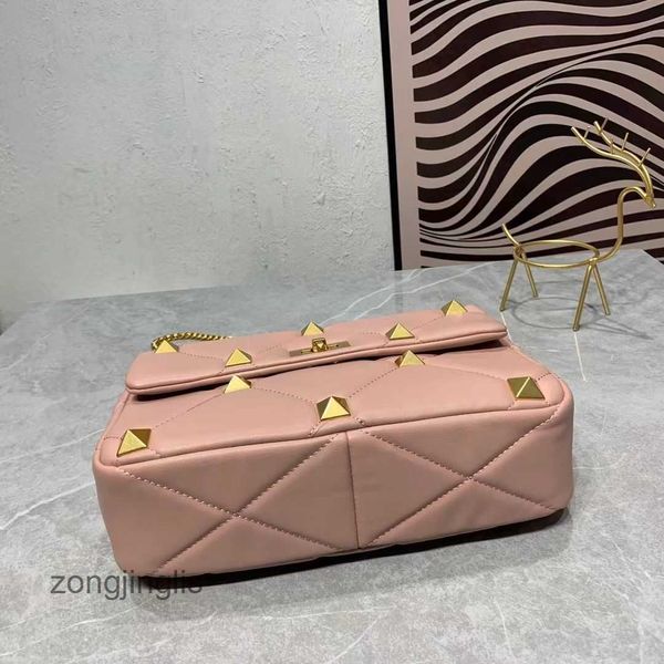 handbag rivet punk designer women valentinoc bags fashion classic lady portable shoulder crossbody new chain x0ei
handbag rivet punk designer women valentinoc bags fashion classic lady portable shoulder crossbody new chain x0ei