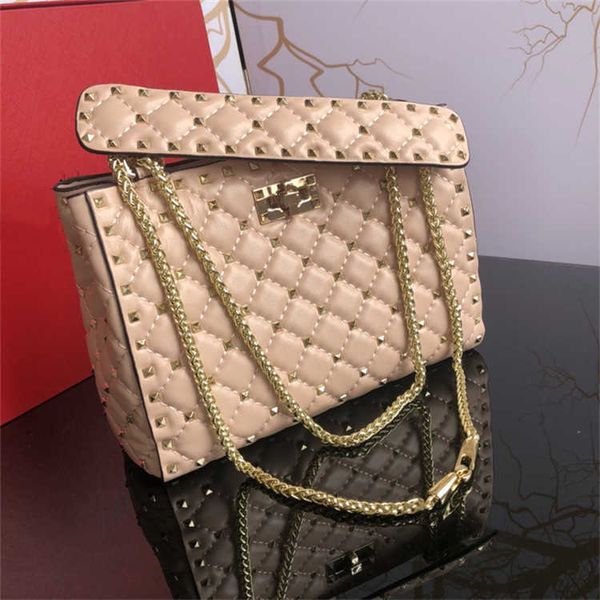 valentins v outdoor lady's crossbody bag sky star luxury chain sheepskin classic new fashionable personality underarm bag cowhide shoul
valentins v outdoor lady's crossbody bag sky star luxury chain sheepskin classic new fashionable personality underarm bag cowhide shoul