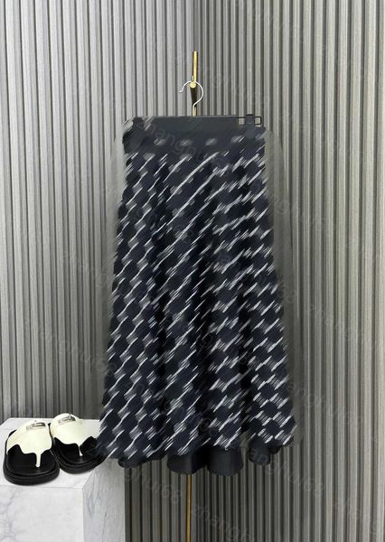 23ss womens designer clothing designer skirts solid color letter jacquard long half skirt women clothes, Black
23ss womens designer clothing designer skirts solid color letter jacquard long half skirt women clothes, Black