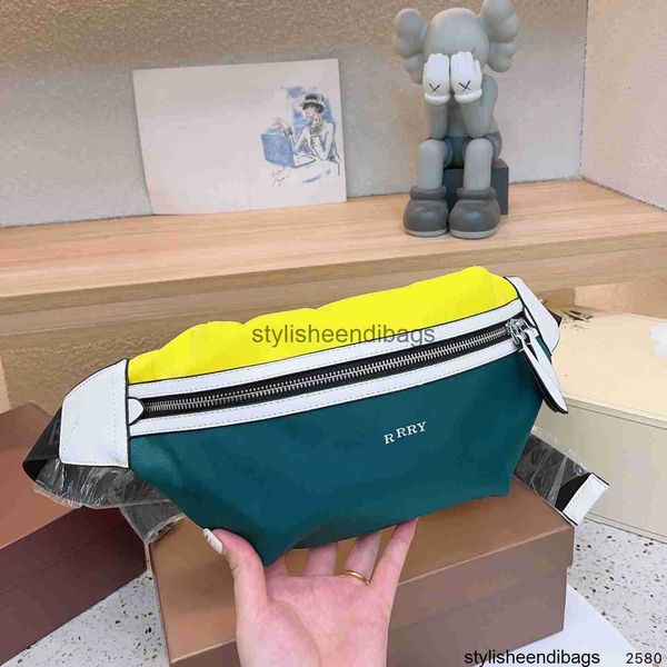 stylisheendibags designer men chest bags nylon waist bag pouch fanny packs new print pattern mobile phone bags saffiano outdoor running spor
stylisheendibags designer men chest bags nylon waist bag pouch fanny packs new print pattern mobile phone bags saffiano outdoor running spor