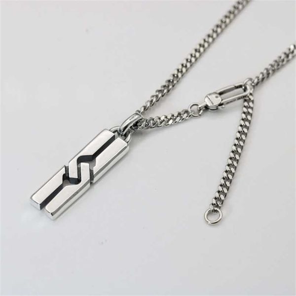 80% off designer jewelry bracelet necklace ring fashionable strip pendant classic hollow tag clavicle whip couple, Silver
80% off designer jewelry bracelet necklace ring fashionable strip pendant classic hollow tag clavicle whip couple, Silver