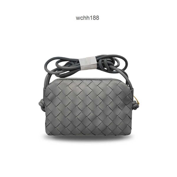 cassettes designer 2023 girl bags bag venetas loop square small crossbody handbags woven women's fashion handheld shoulder bottegas cro
cassettes designer 2023 girl bags bag venetas loop square small crossbody handbags woven women's fashion handheld shoulder bottegas cro