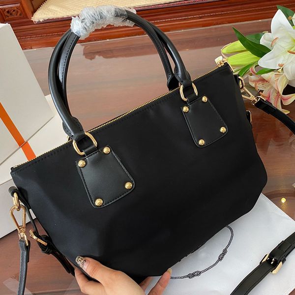 trend luxuries 2023 designers handle bag totes crossbody canvas handbag women the tote bags purses wallet woman metal triangle size 25x24cm
trend luxuries 2023 designers handle bag totes crossbody canvas handbag women the tote bags purses wallet woman metal triangle size 25x24cm