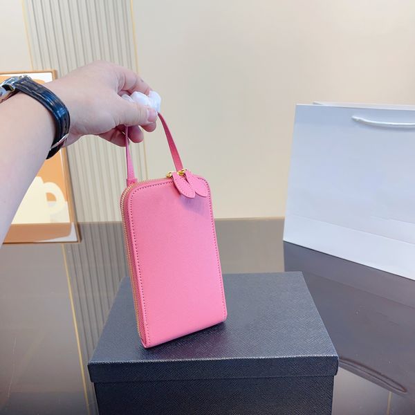 designer leather women's all-in-one shoulder strap tote bag leather shell purse cosmetics chain phone bag
designer leather women's all-in-one shoulder strap tote bag leather shell purse cosmetics chain phone bag
