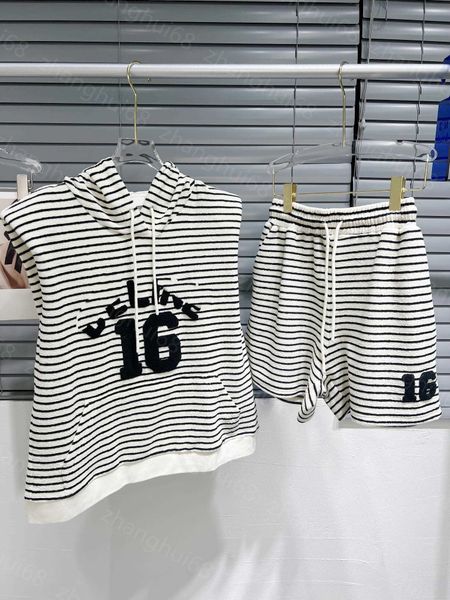 23ss womens designer clothing casual suit women shorts sets hooded drawstring striped pad shoulder towel embroidered elastic waist shorts se, White
23ss womens designer clothing casual suit women shorts sets hooded drawstring striped pad shoulder towel embroidered elastic waist shorts se, White