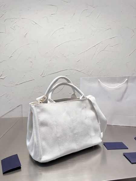 women shoulder tote bag fashion bottega bags chain messenger bag leather handbags shell purse cosmetic crossbody totes
women shoulder tote bag fashion bottega bags chain messenger bag leather handbags shell purse cosmetic crossbody totes