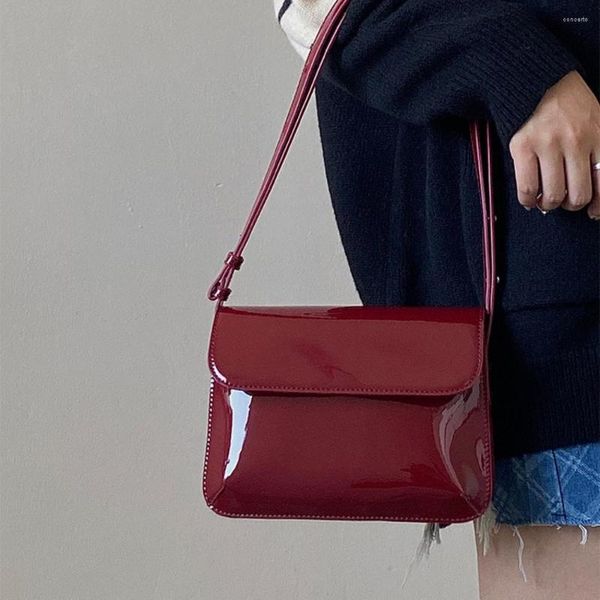 shoulder bags vintage patent leather women luxury designer fashion simple square underarm bag casual versatile ladies handbags
shoulder bags vintage patent leather women luxury designer fashion simple square underarm bag casual versatile ladies handbags