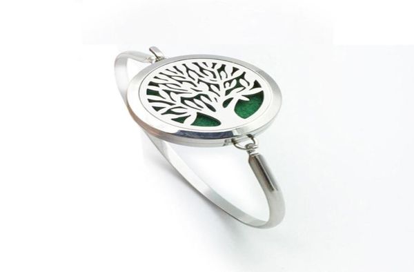 whole 2016 stainless steel magnetic essential oils perfume diffuser locket bracelets for women fashion jewelry9813734, Golden;silver
whole 2016 stainless steel magnetic essential oils perfume diffuser locket bracelets for women fashion jewelry9813734, Golden;silver