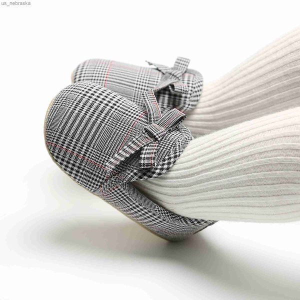 newborn baby girl crib shoes bowknot soft princess plaid crib baby shoes antislip sneaker prewalker l230518
newborn baby girl crib shoes bowknot soft princess plaid crib baby shoes antislip sneaker prewalker l230518
