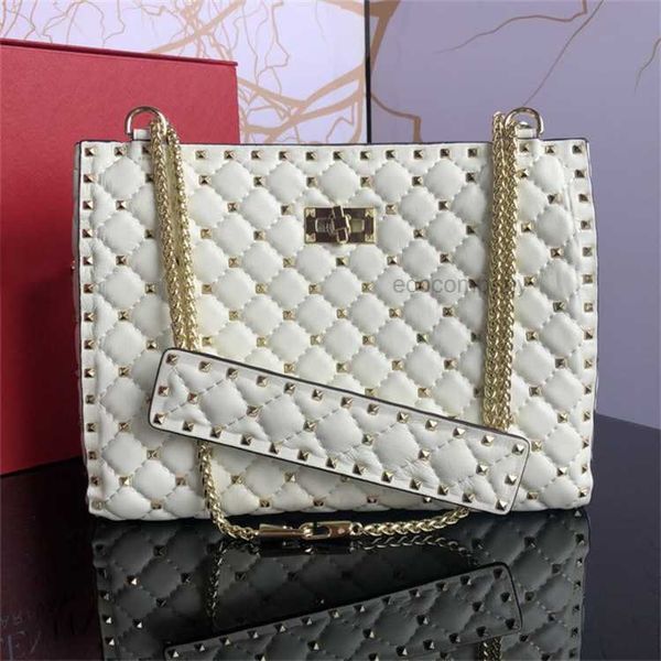designer bag loco bag sky outdoor shoulder bag luxurys bag v personality underarm cowhide sheepskin crossbody chain fashionable tote bag xj9
designer bag loco bag sky outdoor shoulder bag luxurys bag v personality underarm cowhide sheepskin crossbody chain fashionable tote bag xj9