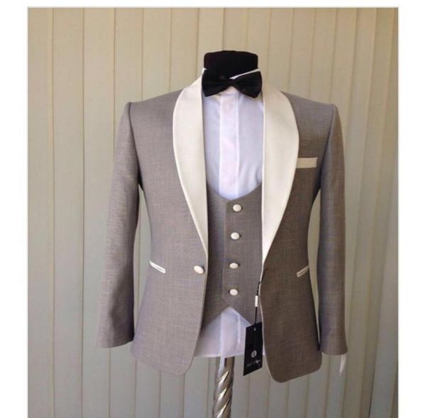 customize grey men 3 piece suit wedding tuxedos groom tuxedos with white shawl lapel men business dinner prom blazerjacketpants5416229, Black;gray
customize grey men 3 piece suit wedding tuxedos groom tuxedos with white shawl lapel men business dinner prom blazerjacketpants5416229, Black;gray