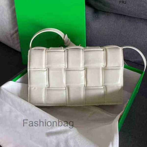 designer bottegas bags venetas cassettes designer classic underarm luxurys leather woven pillow high womens messenger shoulder cas have logo
designer bottegas bags venetas cassettes designer classic underarm luxurys leather woven pillow high womens messenger shoulder cas have logo