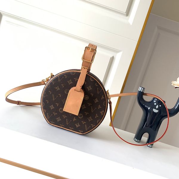 crossbody bags designer clutch bags petite boite chapeau boite designer round bread presbyopia pattern womens mens luxury envelope toiletry
crossbody bags designer clutch bags petite boite chapeau boite designer round bread presbyopia pattern womens mens luxury envelope toiletry