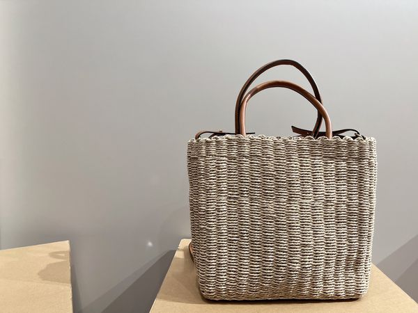 lafite grass designer tote bag fashionable shoulder bag for women american minimalist beach bag
lafite grass designer tote bag fashionable shoulder bag for women american minimalist beach bag