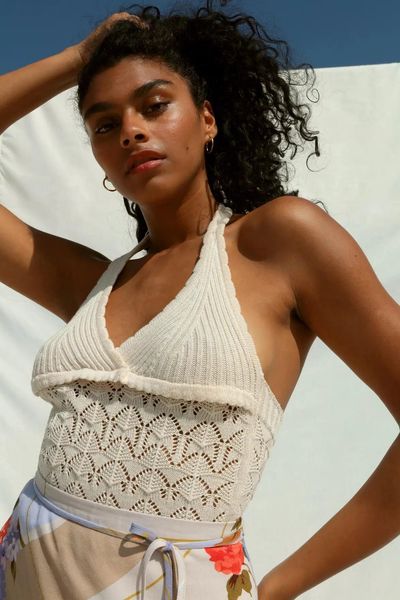 t-shirt women 2022 spring and summer new french retro hollow knitted halter vest ladies tank top, White
t-shirt women 2022 spring and summer new french retro hollow knitted halter vest ladies tank top, White