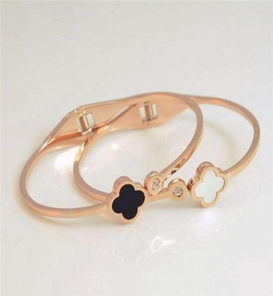 2016 classic fashion stainless steel design fourleaf clover bangle bracelet inlaid authentic shell fashion bijoux women jewelry 5612416, Golden;silver
2016 classic fashion stainless steel design fourleaf clover bangle bracelet inlaid authentic shell fashion bijoux women jewelry 5612416, Golden;silver