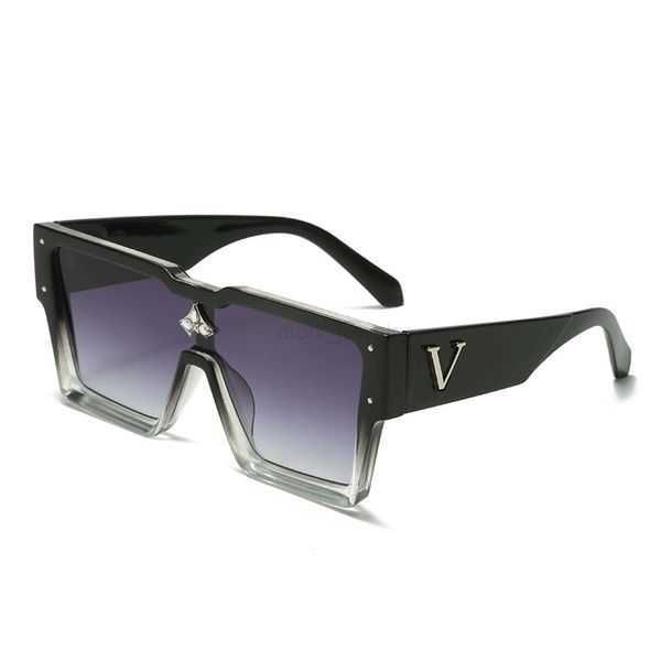 men designer role oakleioes sunglasses with box sunglasses for women hip hop luxury classics fashion matching driving beach shading uv prote, White;black
men designer role oakleioes sunglasses with box sunglasses for women hip hop luxury classics fashion matching driving beach shading uv prote, White;black