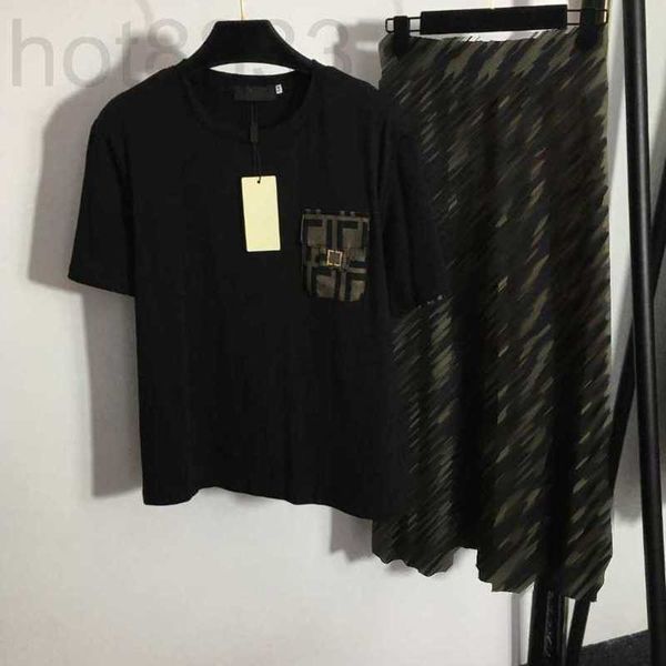 two piece dress designer women brand t-shirt skirt set breast pocket pure cotton short sleeve double f letter print high waist pleated half, White
two piece dress designer women brand t-shirt skirt set breast pocket pure cotton short sleeve double f letter print high waist pleated half, White