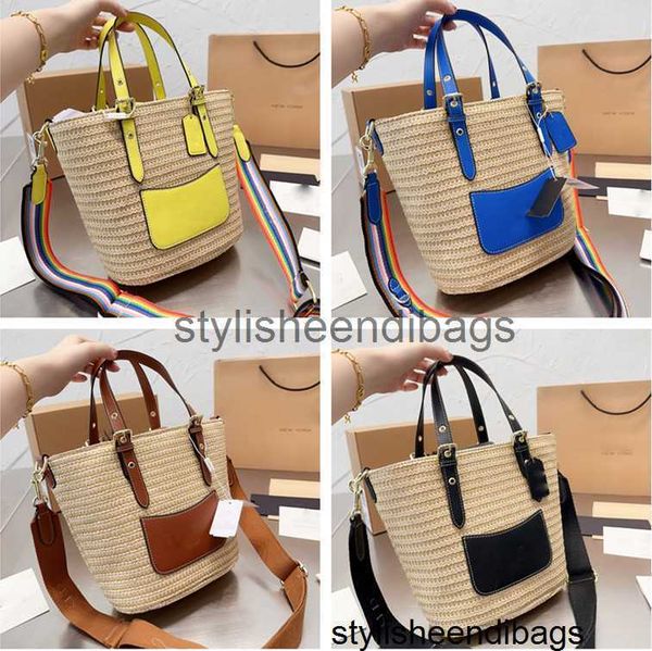 stylisheendibags designer woven shopping bags beach totes straw basket bag leather zipper small handbag fashion simple letter single bag
stylisheendibags designer woven shopping bags beach totes straw basket bag leather zipper small handbag fashion simple letter single bag