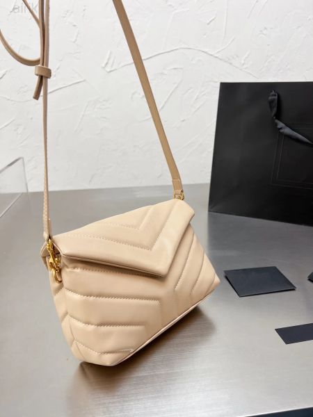 shoulder bag messenger bags handbag plain hasp cowhide genuine leather letter toothpick pattern women purse designer luxurious
shoulder bag messenger bags handbag plain hasp cowhide genuine leather letter toothpick pattern women purse designer luxurious